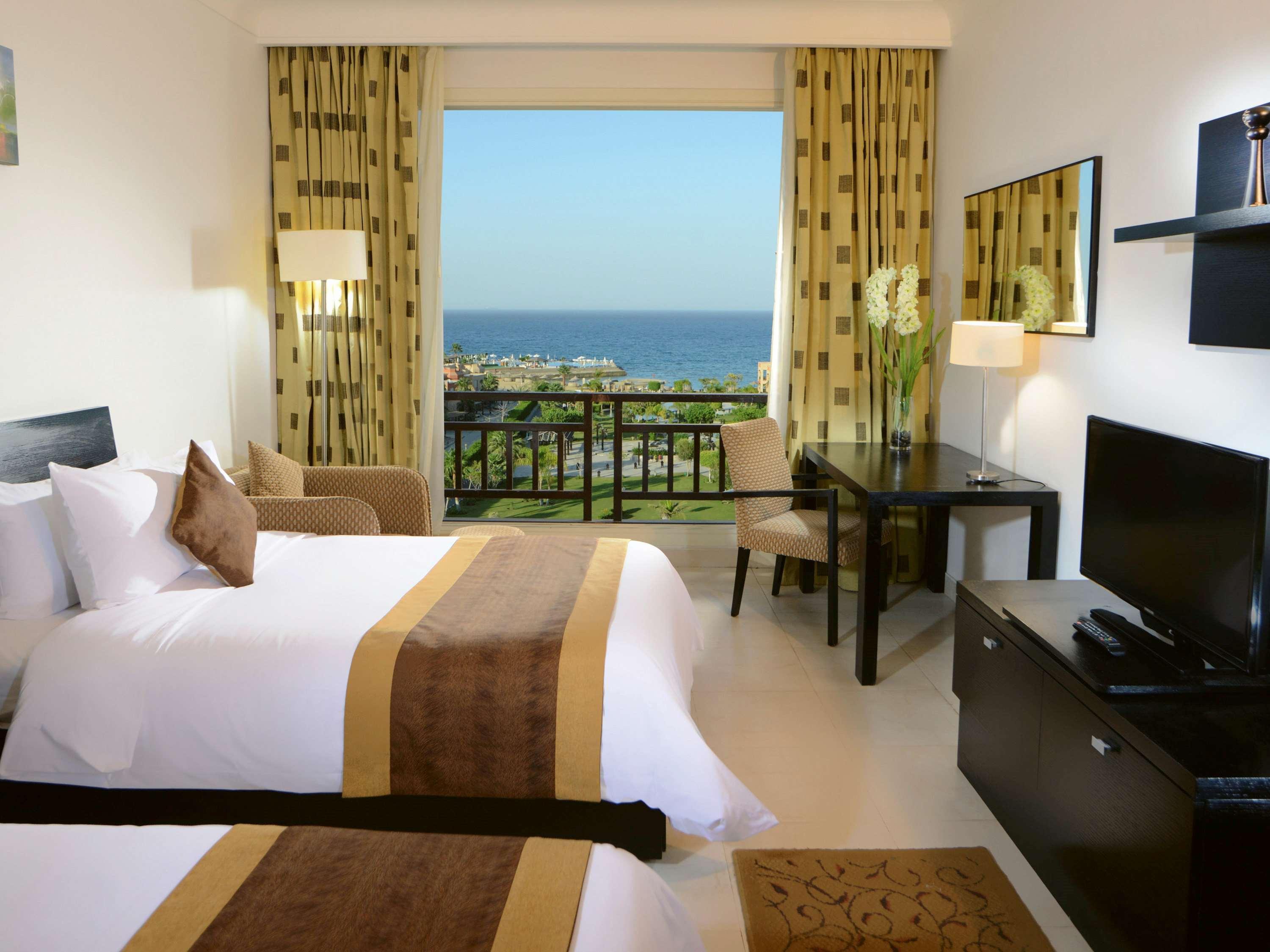 Moevenpick Resort El Sokhna Айн-Сохна Экстерьер фото A room at the Hilton Sharm El Sheikh