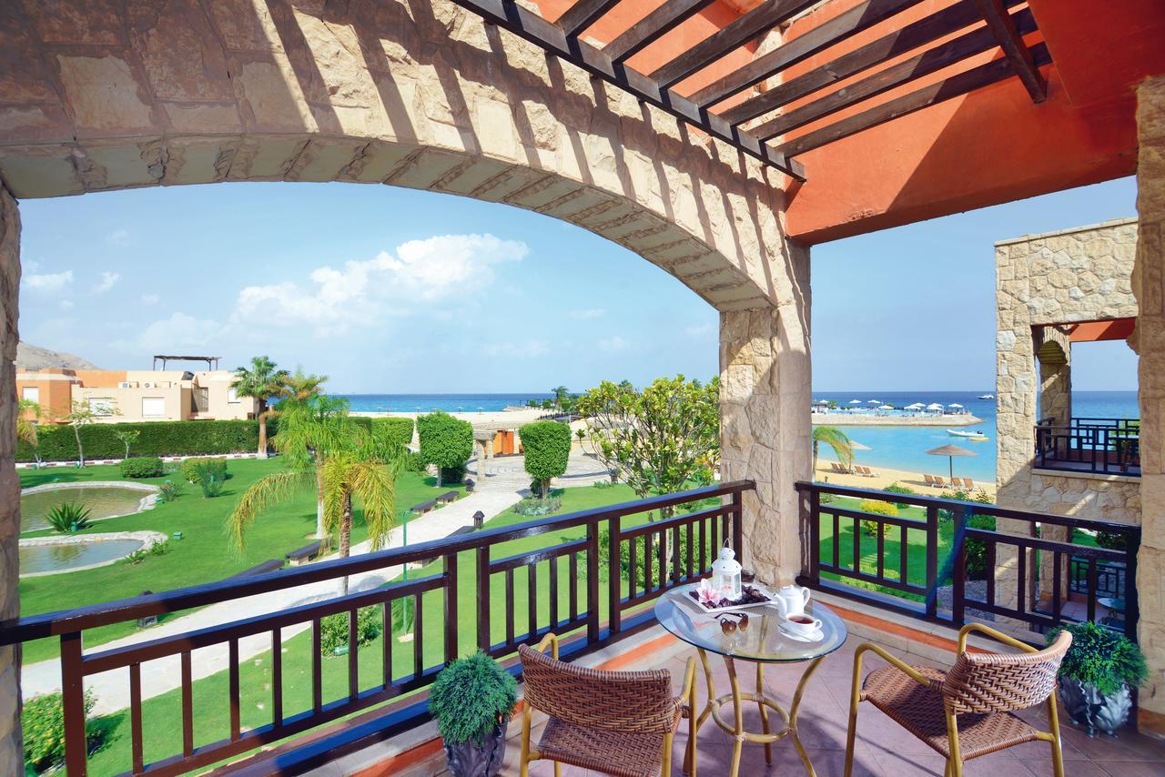 Moevenpick Resort El Sokhna Айн-Сохна Экстерьер фото View from a balcony